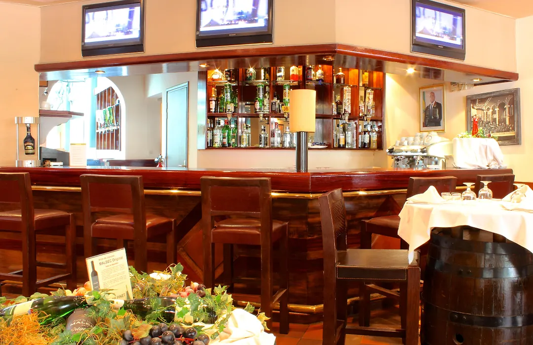 Cafe De Rome-1