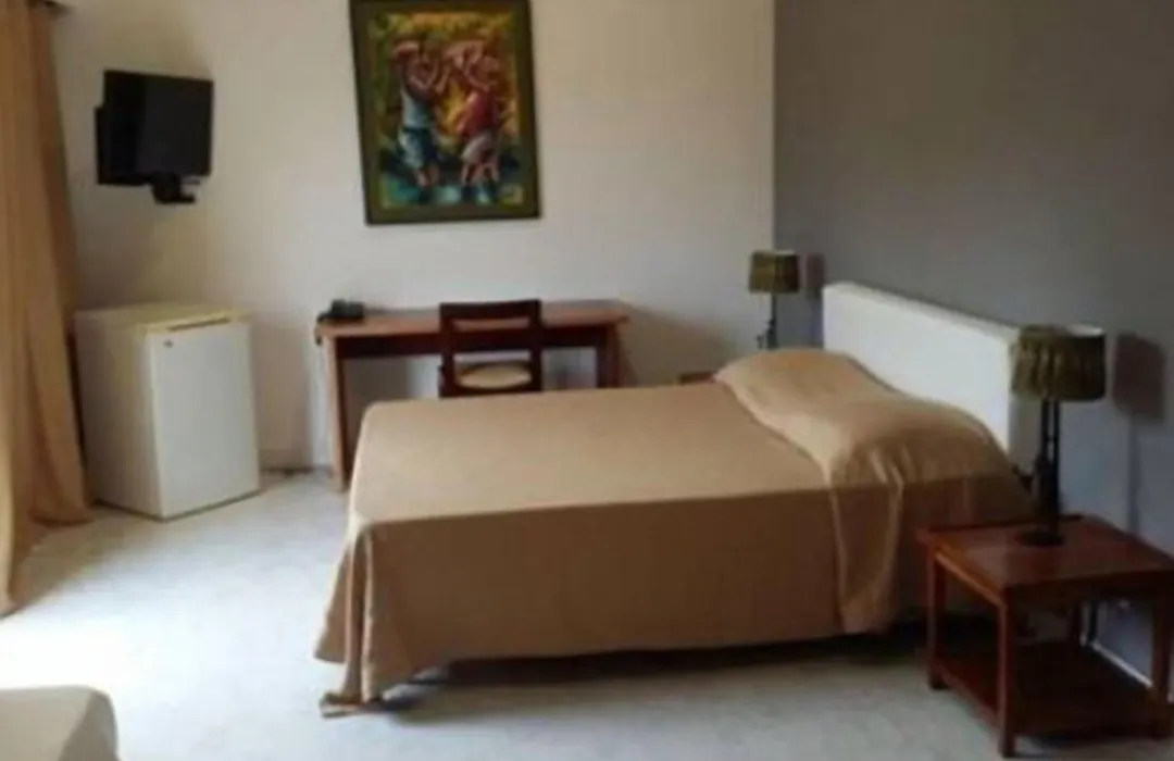 Archotel-1