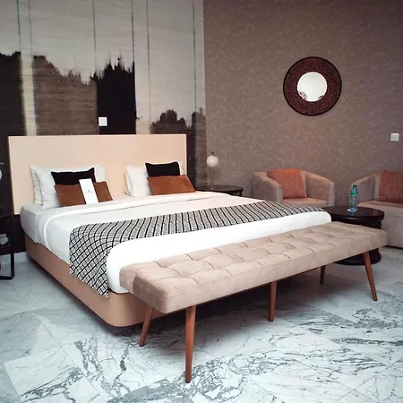 THE PALMS Luxury Boutique Hotel-3