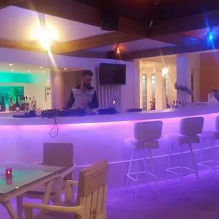 Archotel-2